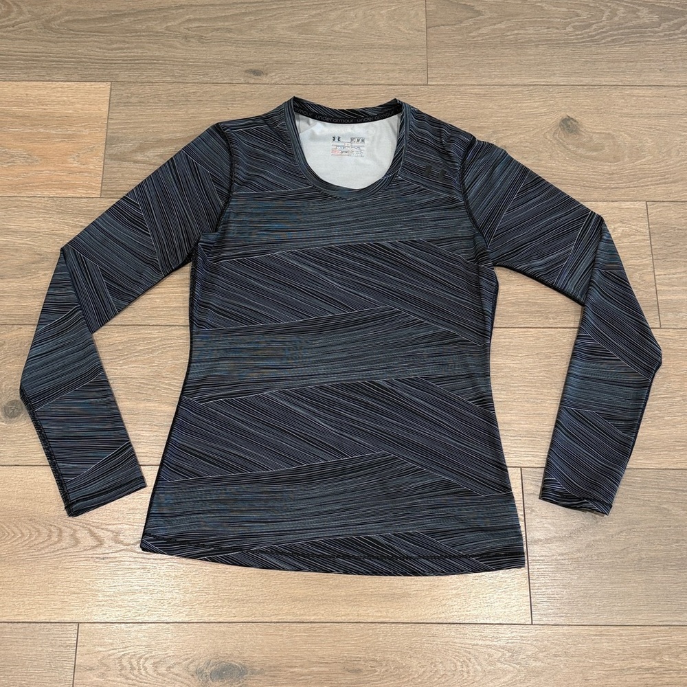 UNDER ARMOUR Black Gray White HeatGear Fitted Long Sleeve Active Top Size Medium